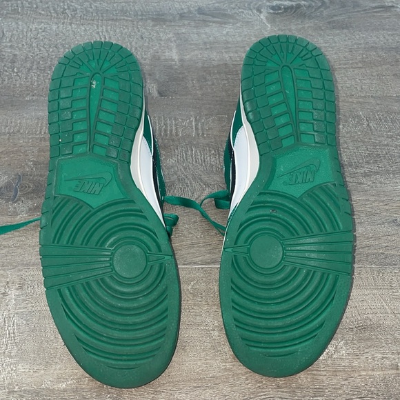 Nike Green Lottery Dunks - Picture 3 of 3